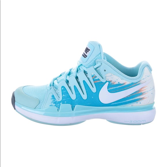 Nike Shoes - Nike 9.5 Vapor Tour Tennis Shoe